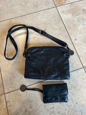 Wanderers Black Leather Crossbody Bag with Matching Wallet